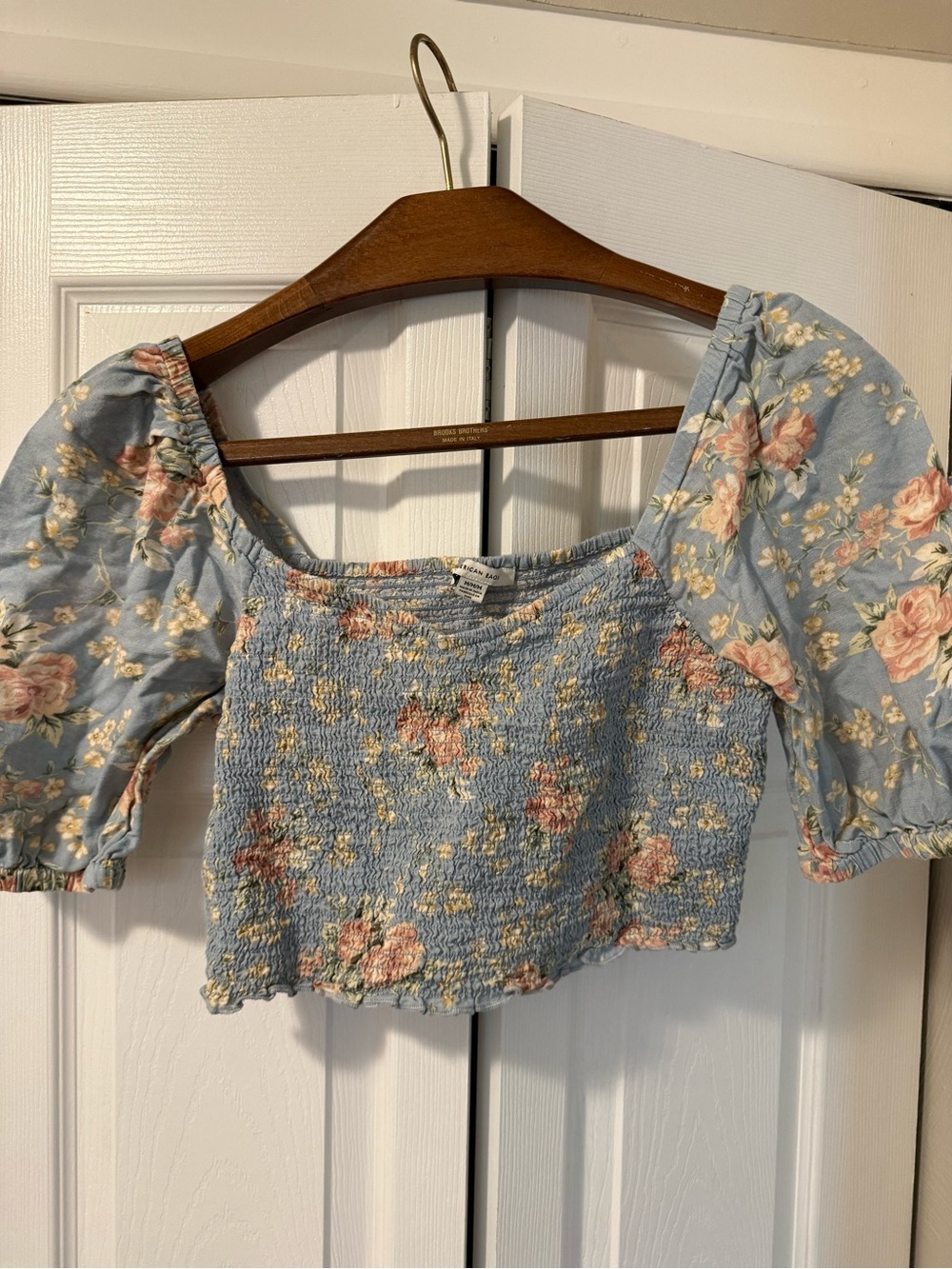 American Eagle Outfitters Light Blue Floral Smocked Puff Sleeve Crop Top